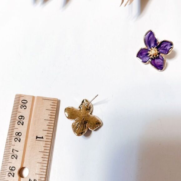 Flower stud earrings #537  - Picture 4 of 5